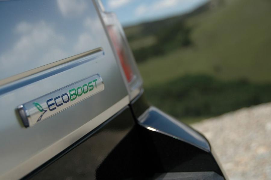  Ford Flex EcoBoost 2010 года  (фото 28 из 47)